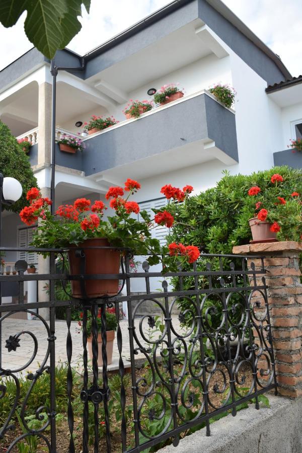 Apartmani Andela I Mladen Debelic Rab Town Extérieur photo