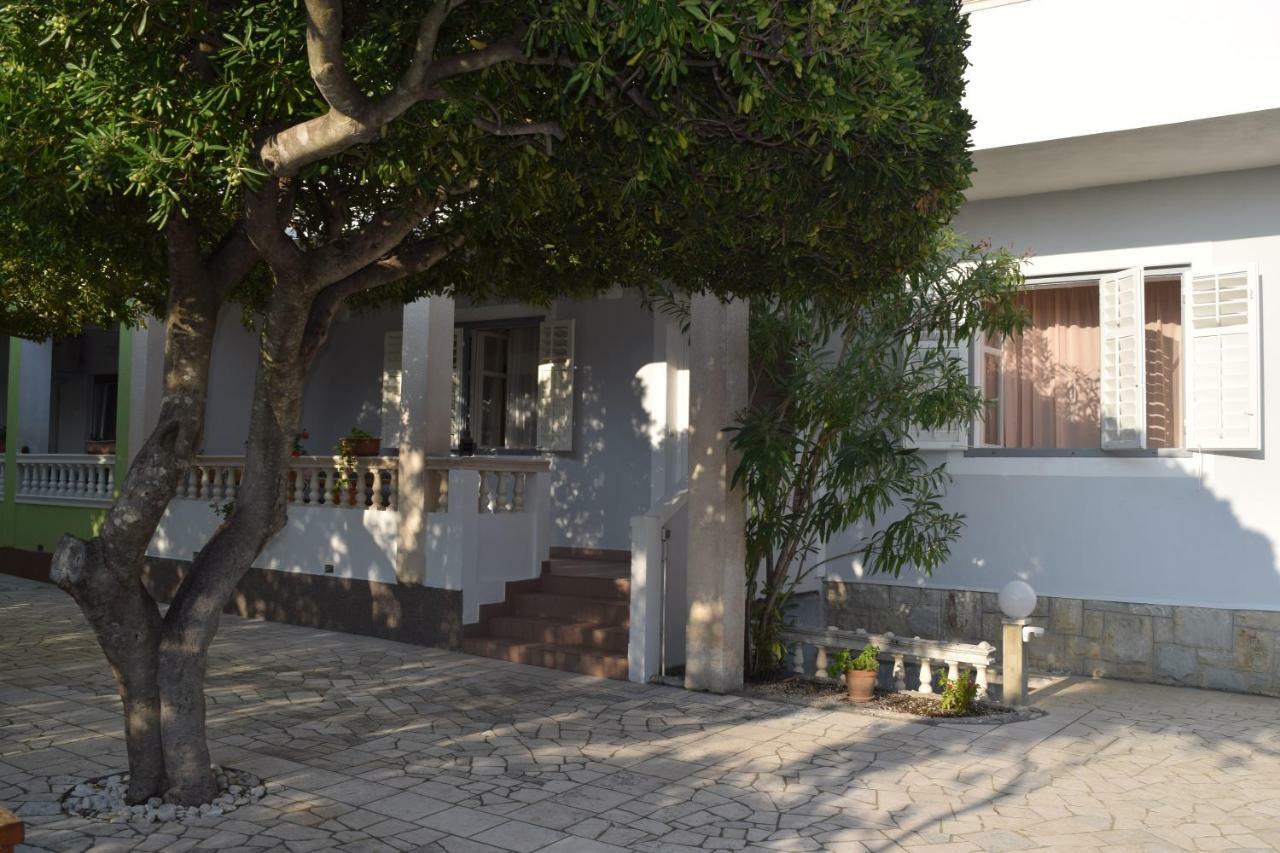 Apartmani Andela I Mladen Debelic Rab Town Extérieur photo